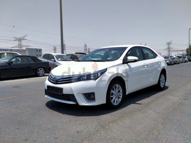 toyota-corolla-18-gcc-specs-big-16