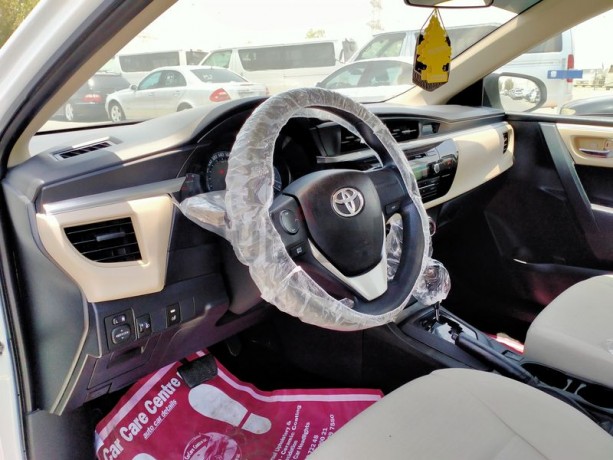 toyota-corolla-18-gcc-specs-big-9