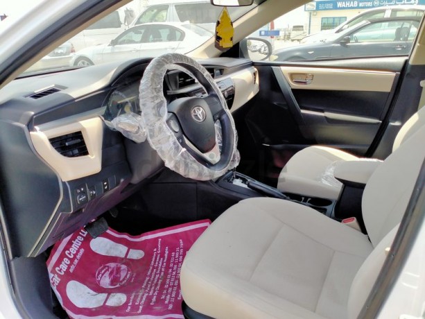 toyota-corolla-18-gcc-specs-big-8