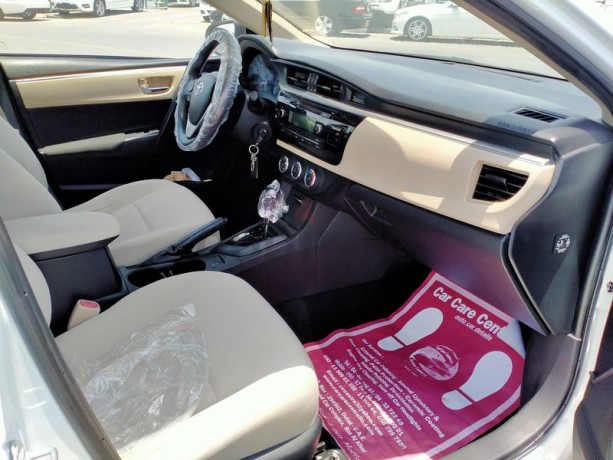 toyota-corolla-18-gcc-specs-big-6