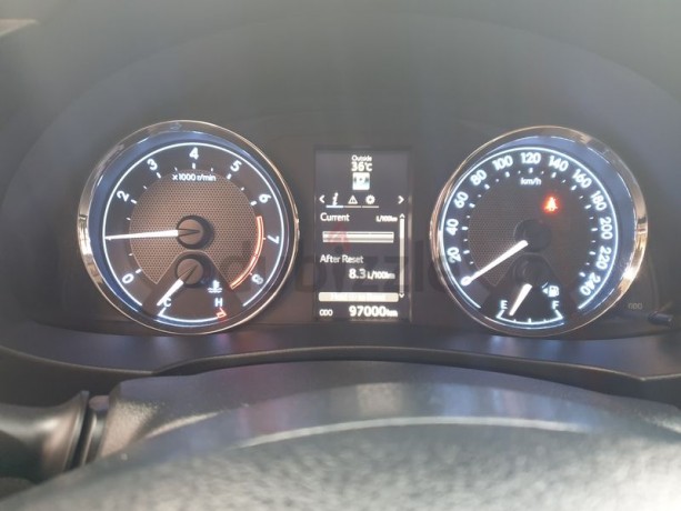 toyota-corolla-2016-20-litter-se-gcc-fsh-under-warranty-big-4