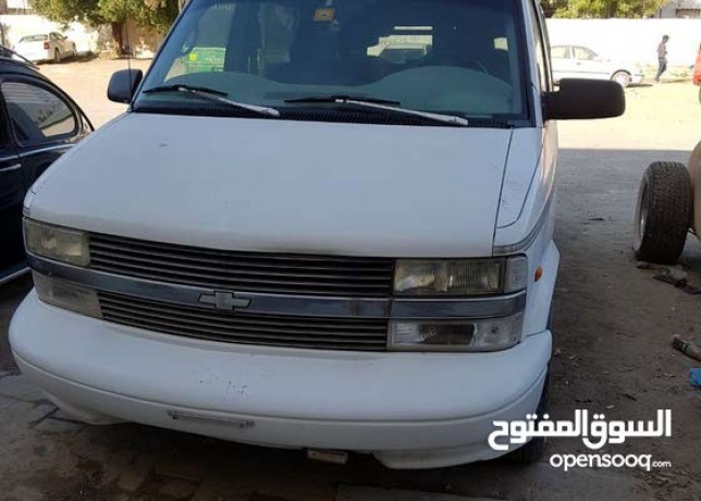chevrolet-astro-1997-big-1