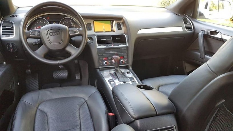 exclusive-audi-q7-v8-42-s-line-quattro-special-carbon-fiber-edition-100-accidents-free-gcc-big-2