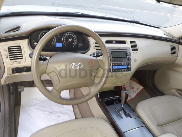 hyundai-azeea-2011gccvery-good-condition-big-10