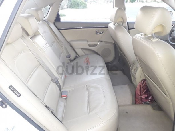 hyundai-azeea-2011gccvery-good-condition-big-5