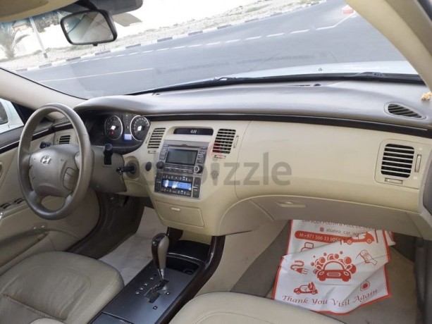 hyundai-azeea-2011gccvery-good-condition-big-4