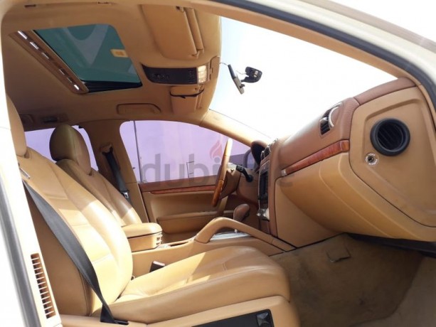 porsche-cayane-sport-2005-gccfull-optionperfect-condition-big-9