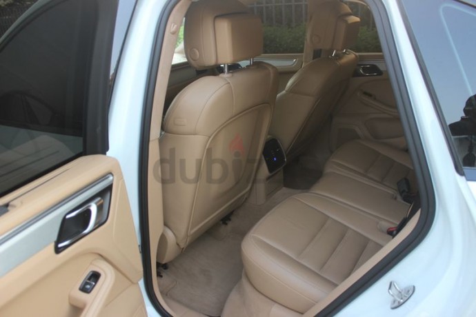 porsche-macan-turbo-2014-gcc-specs-big-10