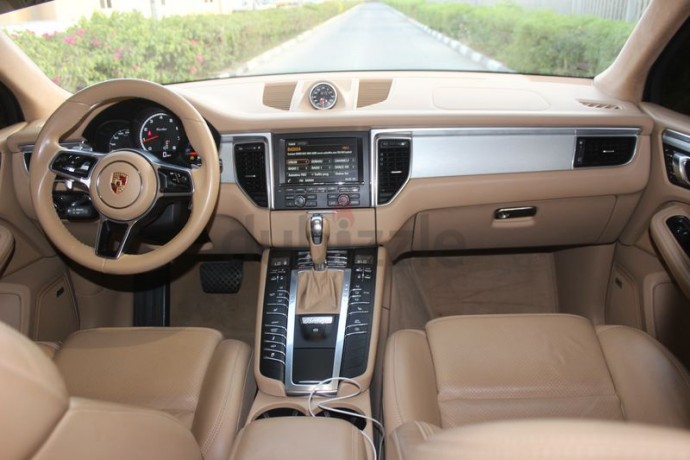 porsche-macan-turbo-2014-gcc-specs-big-5