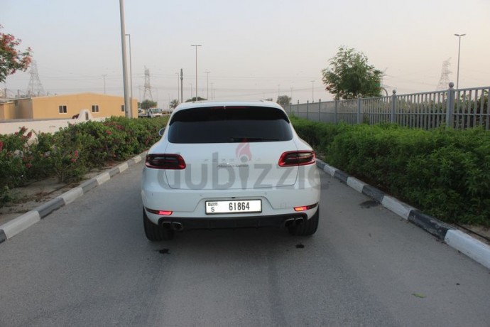 porsche-macan-turbo-2014-gcc-specs-big-4