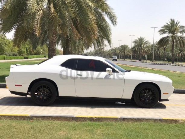 gcc-dodge-challenger-2014-v6-36l-full-service-history-big-3