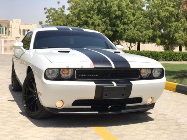 gcc-dodge-challenger-2014-v6-36l-full-service-history-big-0