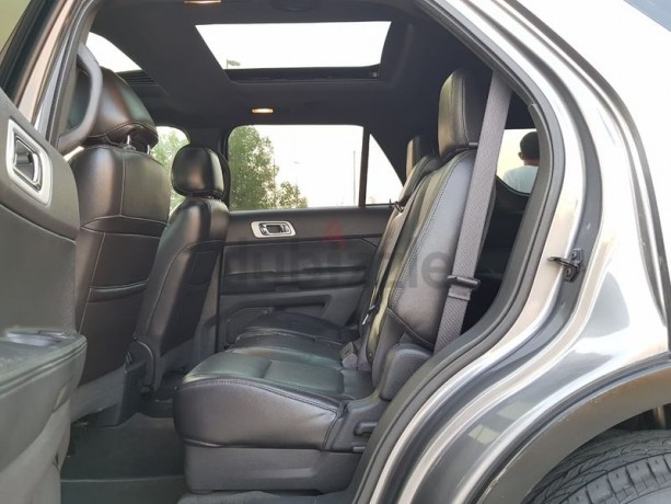 ford-explorer-2014-gcc-fulloption-xlt-agency-maintain-bank-finance-available-big-6