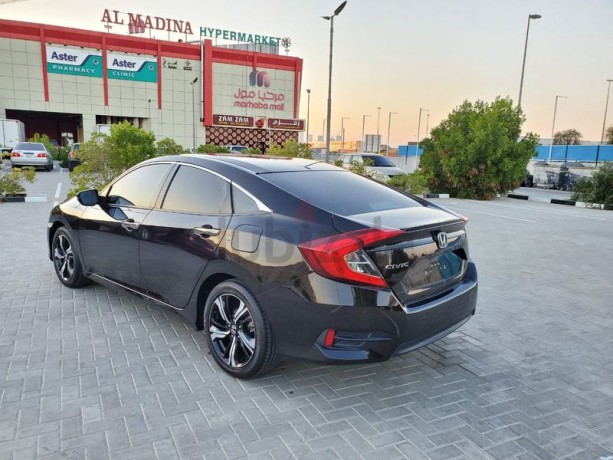 honda-civic-2018-gcc-midoption-single-owner-agency-maintain-980-monthly-with-no-downpayment-big-0