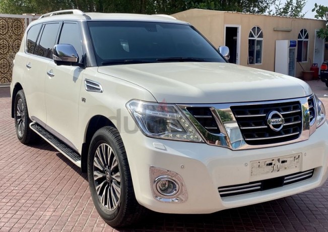 nissan-platinum-full-option-v8-400hp-perfect-condition-under-warranty-until-2022-big-6