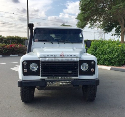 land-rover-defender-2013-gcc-big-4
