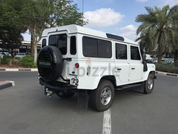 land-rover-defender-2013-gcc-big-0
