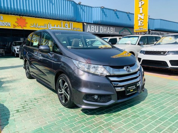 honda-odyssey-2017-gray-gcc-specification-big-10
