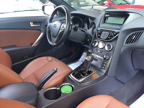 hyundai-genesis-coupe-38-2014-black-gcc-specification-big-5