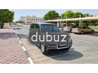 
                            
                            GCC 3.5 Litres Mitsubishi Pajero 2017 Mid - options
                            
                        