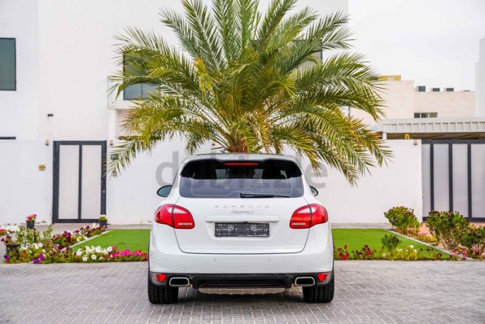 aed-2114-per-month-0-dp-porsche-cayenne-s-v8-spectacular-condition-fully-loaded-big-18
