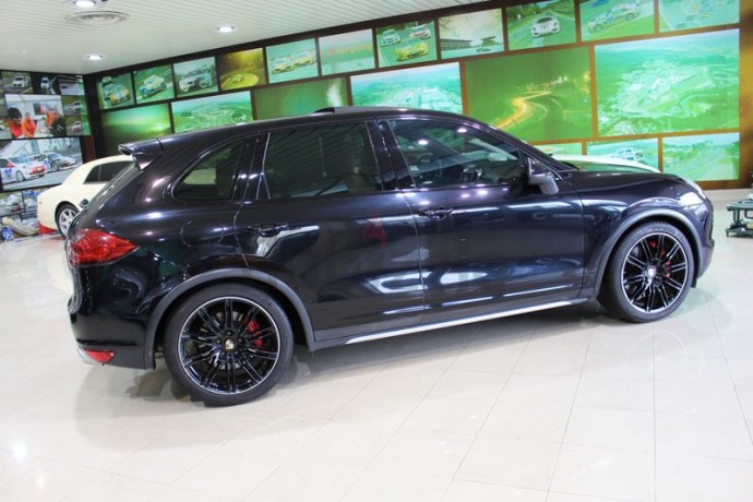 porsche-cayenne-turbo-2011-modelgcc-spec-good-condition-big-1