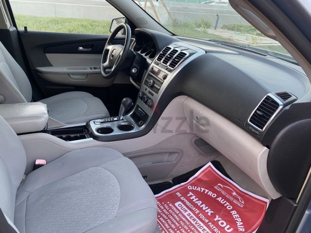 for-sale-gmc-acadia-2008-model-mid-renge-7seter-gcc-big-2