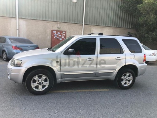 2006-ford-escape-4x4-very-clean-gcc-dv-navigation-rta-passed-call-show-phone-numberwatsp-show-phone-number-big-0