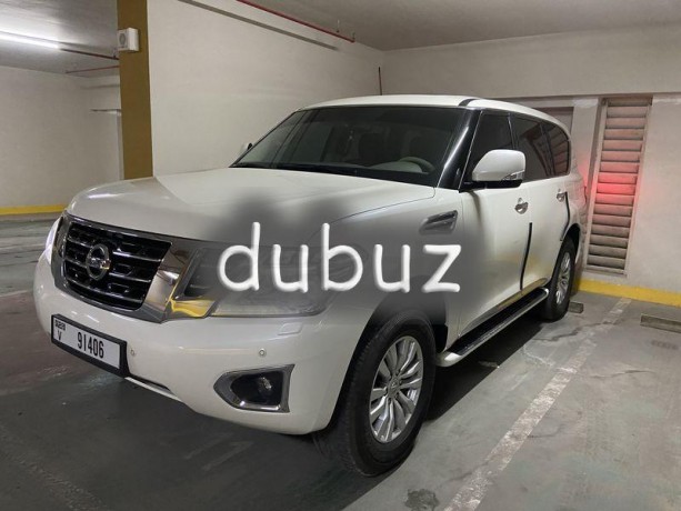 nissan-patrol-2018-accident-free-low-km-first-owner-gcc-unde-warranty-and-service-contract-big-3