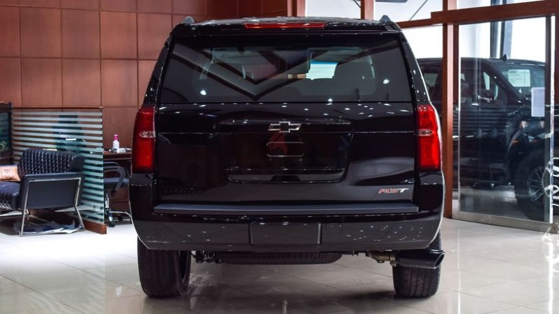 chevrolet-tahoe-rst-v8-big-9