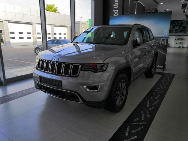 low-milage-grand-cherokee-limited-big-0