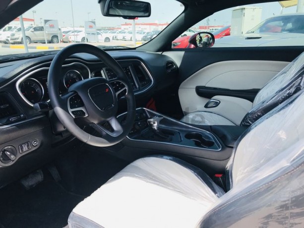 wine-redrwdalcoa-forged-20-srt-wheelsoriginal-leather-seatsairbagsbig-touch-screenlow-mileage-big-0