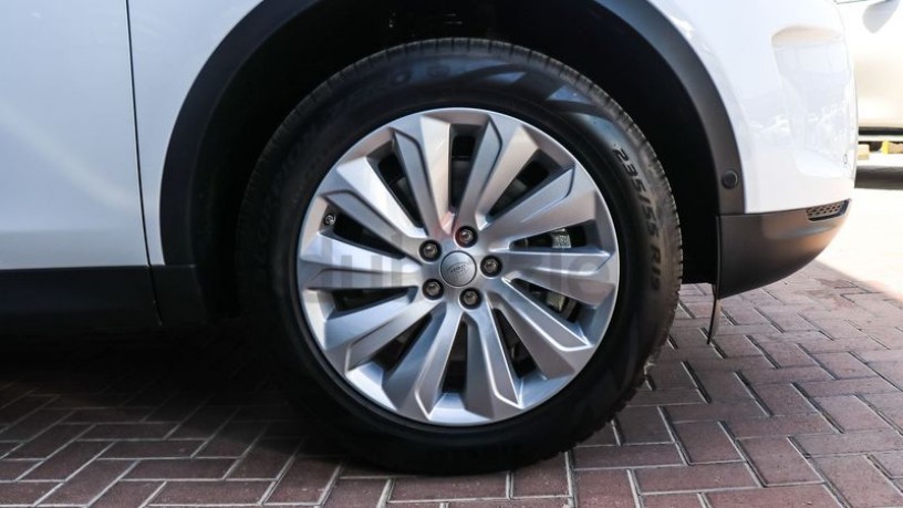 land-rover-discovery-sport-p200-2020-0km-gcc-warranty-from-al-tayer-big-0
