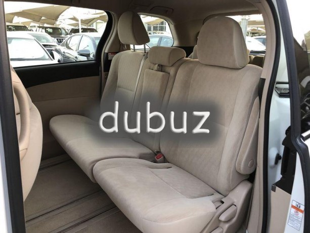 toyota-previa-s-2018-gcc-big-3