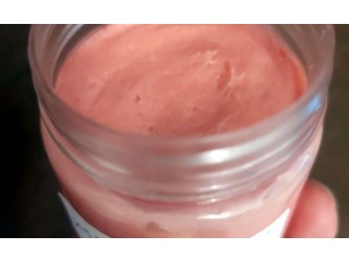 كريم لعلاج تشقق القدمين ..مكون من زبدة الشيا وزيت جوز الهند.