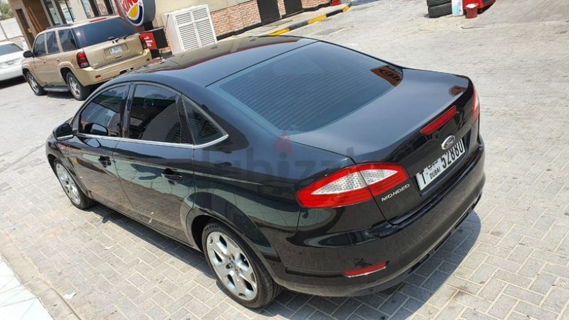 ford-mondeo-mk4-big-10