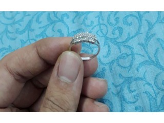 
                        18k gold ring with diamond                                            