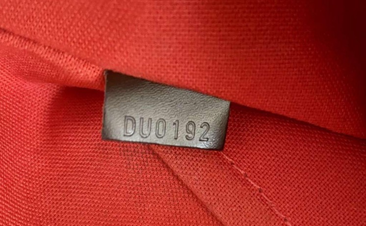 authentic-louis-vuitton-damier-canvas-besace-rosebery-bag-big-2