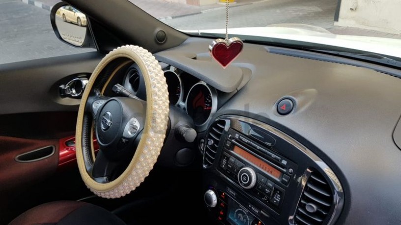 2012-juke-sunroof-expat-lady-driven-full-options-big-8