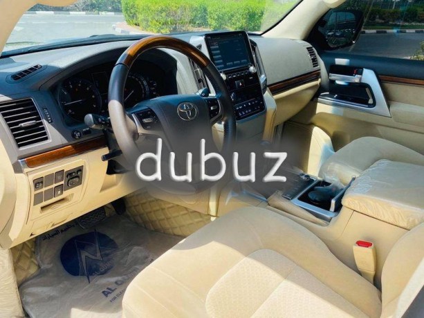 toyota-land-cruiser-vxr-v8-57l-gcc-khlyjy-big-5