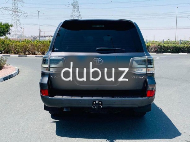 toyota-land-cruiser-vxr-v8-57l-gcc-khlyjy-big-2