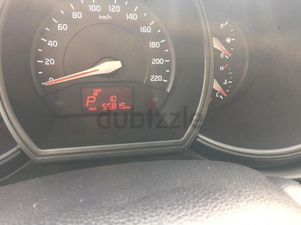 kia-rio-hb-2014-white-low-milage-16500aed-only-big-7