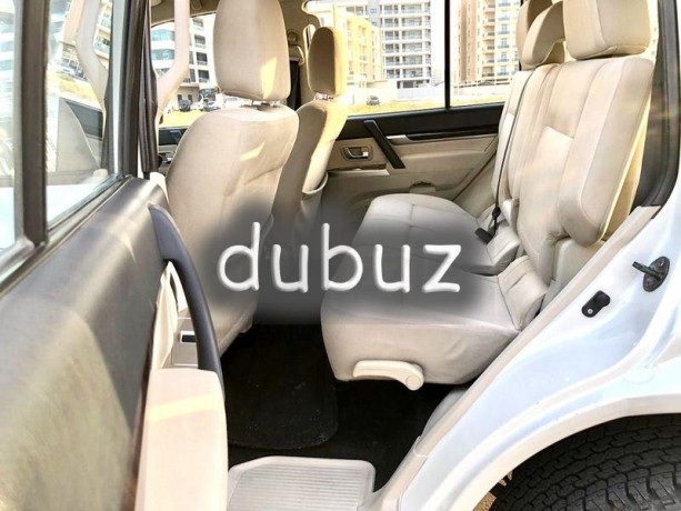 mitsubishi-pajero-gls-35-2016-gcc-original-paint-big-13
