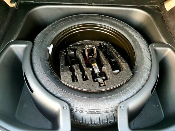 jeep-grand-cherokee-gcc-v8-hemi-no1-full-service-big-2