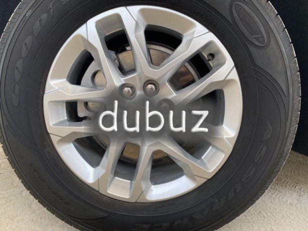 2019-traverse-lt-awd-36l-safety-package-power-liftgate-8-seats-18-wheels-big-3