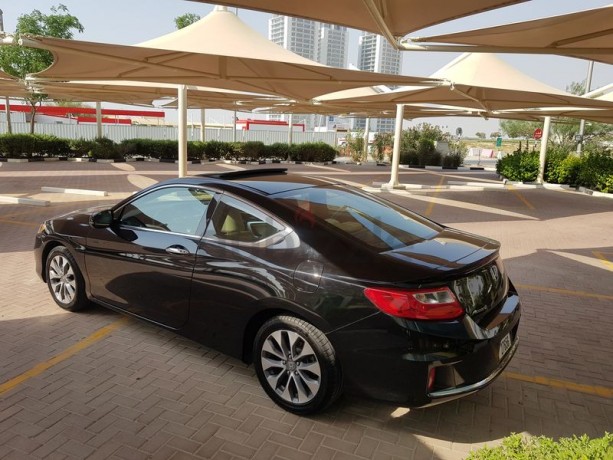 2013-honda-accord-in-immaculate-condition-big-9