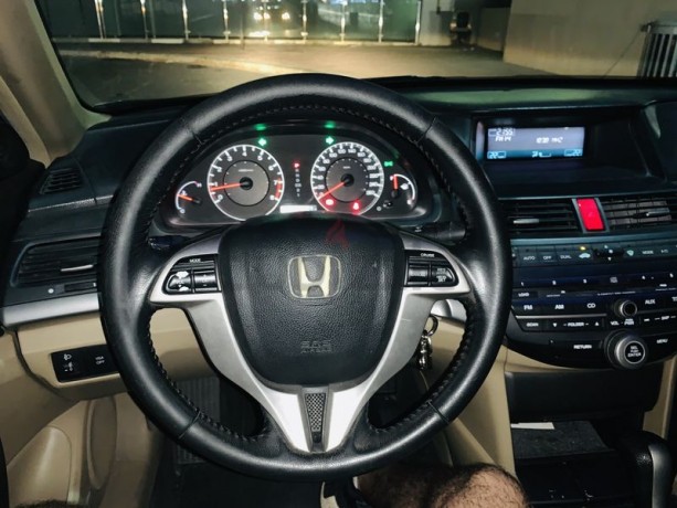 honda-accord-coupe-v6-big-0