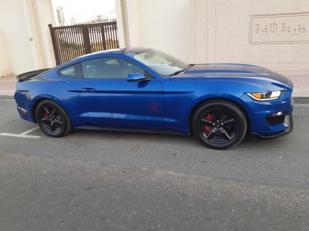 2017-mustang-coupe-6-cylinder-big-8