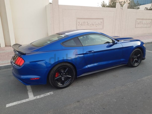 2017-mustang-coupe-6-cylinder-big-7