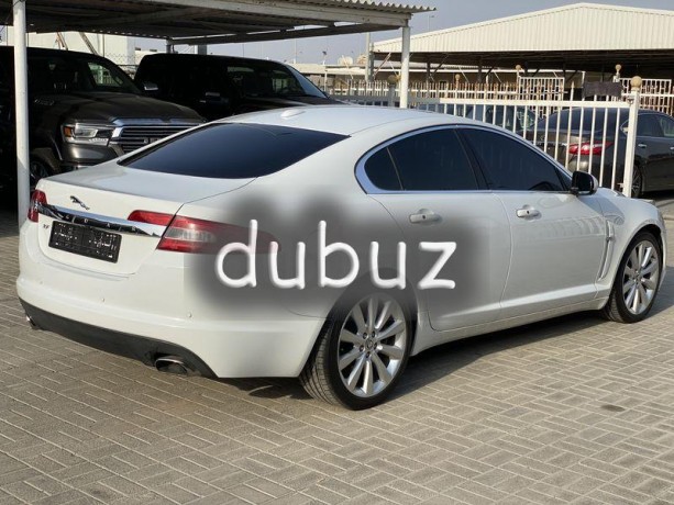 jaguar-xf-2011-model-gcc-big-8